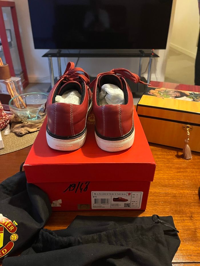 Baskets cuir rouge Manchester United neuve - photo numéro 4