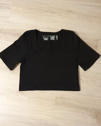 T-shirt noir court croc top Primark 40