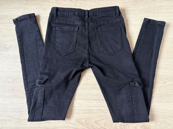 Pantalon noir style cargo - photo numéro 10