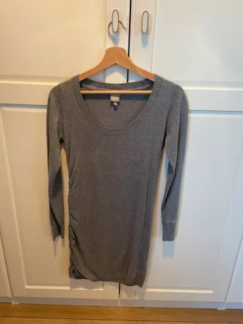 Bench - robe pull gris