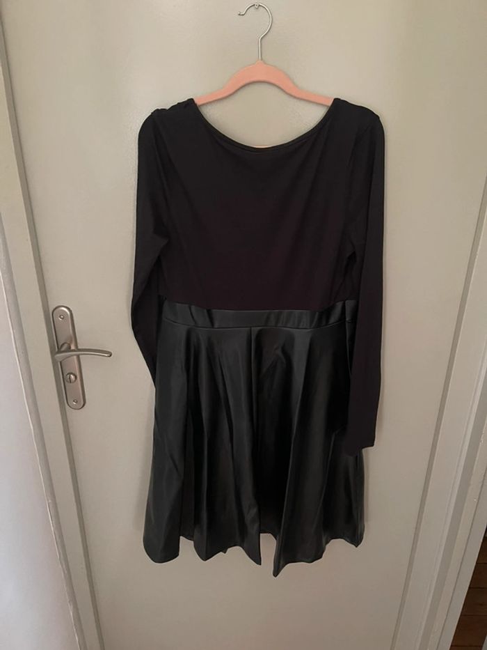 Robe de grossesse Bi-matière Taille M, jamais porté - photo numéro 4