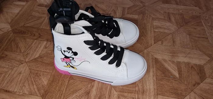 Basket minnie p28 neuf - photo numéro 3