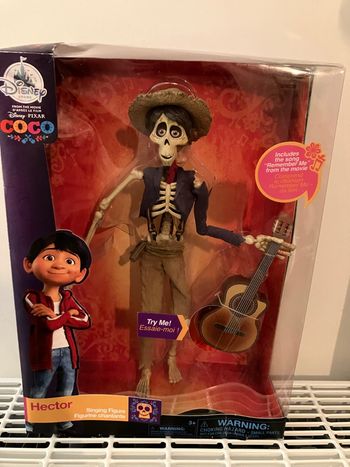 Poupée Hector chantante Disneyland Paris non déboxer