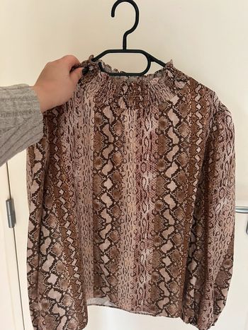 Blouse à manche longues motifs python