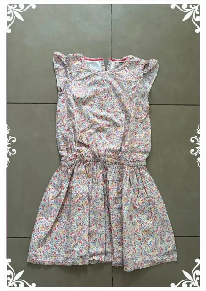 🌸 Adorable robe à fleurs Graffity Kids – Taille 10 ans 🌸 - photo numéro 2