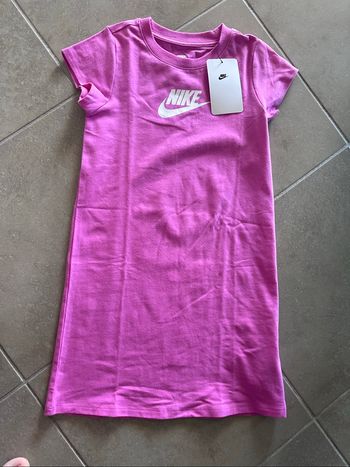 Robe t shirt Nike neuve