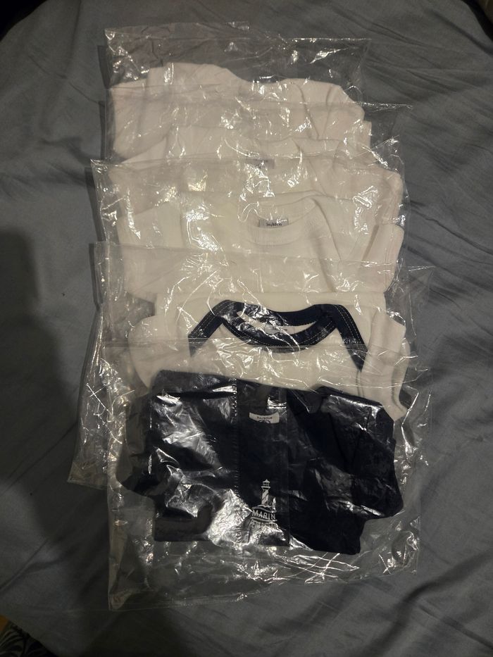 Lot de 5 bodies body neuf garçon - photo numéro 4