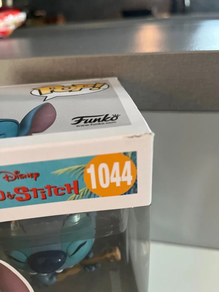 Funko pop figurine Stitch avec ukulele 1044 - photo numéro 5