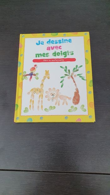 Je dessine avec mes doigts