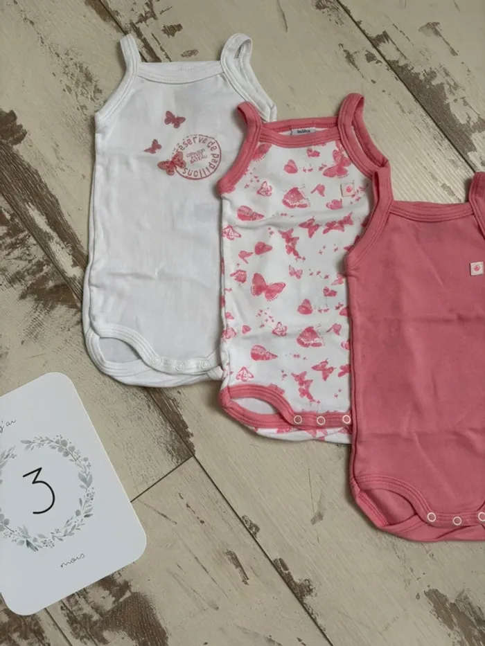 Lot 3 bodies bretelles papillons Petit Bateau 3 mois