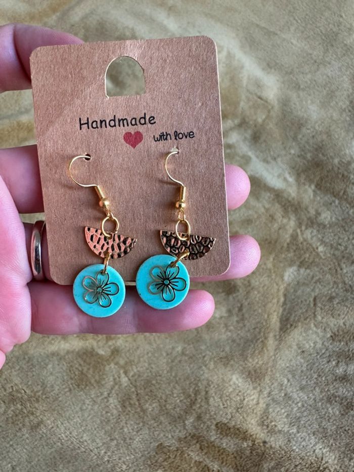 Boucles d’oreille doré et bleu - photo numéro 2