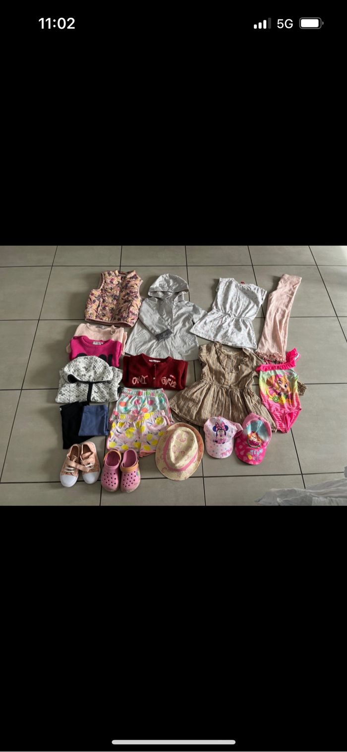 Lot vêtements filles 4 ans