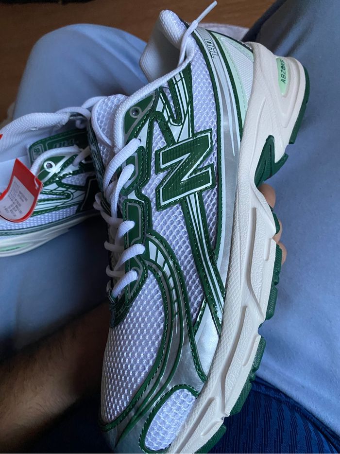 New Balance 740 vert - taille 45 - photo numéro 3