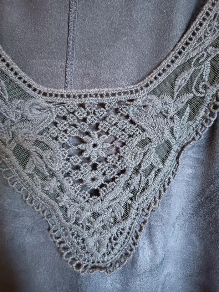 Haut manche courte dentelle. Marque Noa.B - photo numéro 2