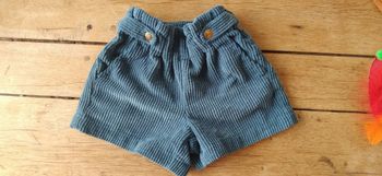 Short velours côtelé bleu 4 ans
