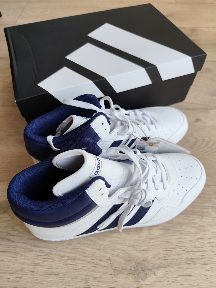 Basket Adidas Hoops 4.0 Mid taille Fr 44 - photo numéro 3