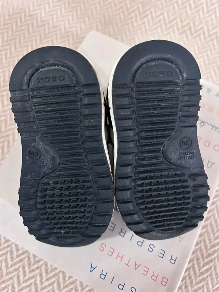 Chaussure basket Geox taille 20 bébé - photo numéro 7