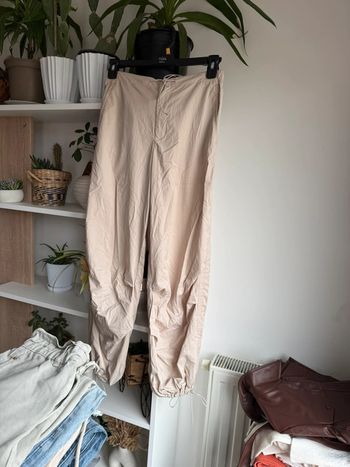 Pantalon beige Zara