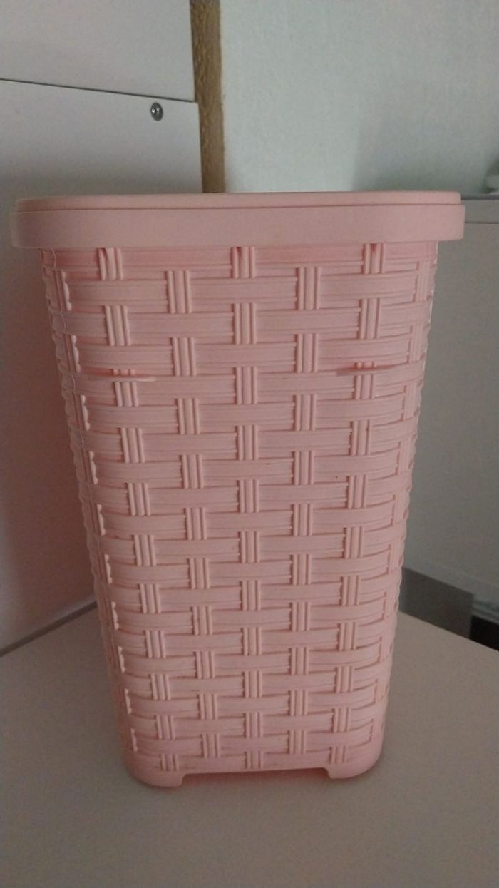 Petite poubelle rose - photo numéro 2