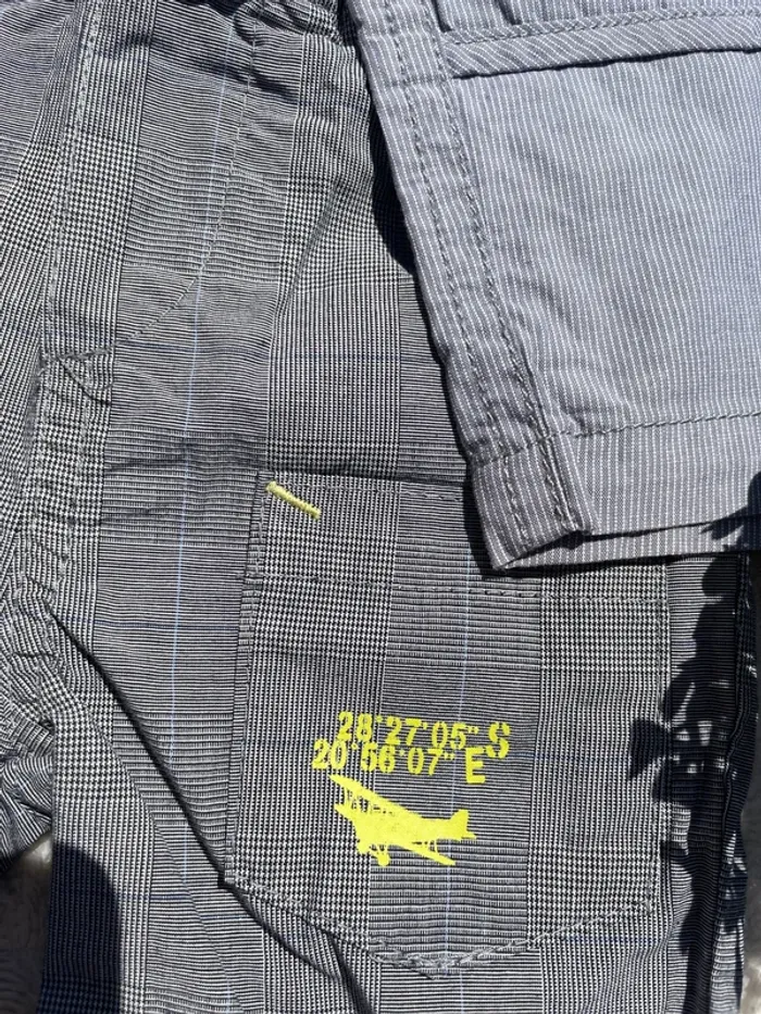 Lot 2 shorts garçon – 6 mois et 12 mois - photo numéro 2
