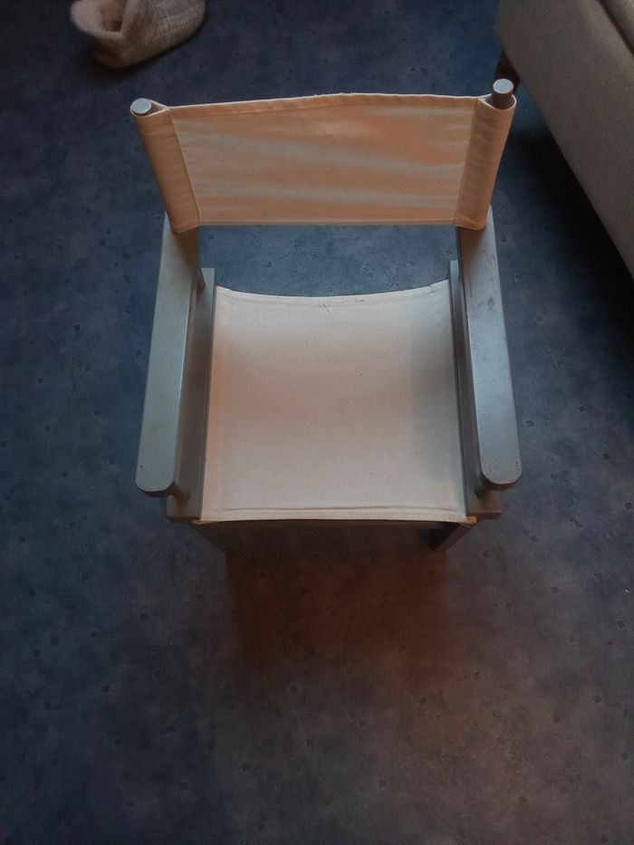 Chaise enfant gris et blanc Moulin Roty