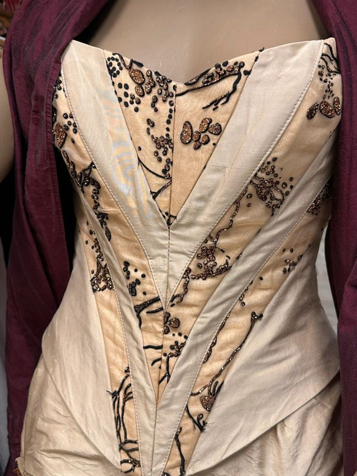 Ensemble jupe + corset + étole - photo numéro 2