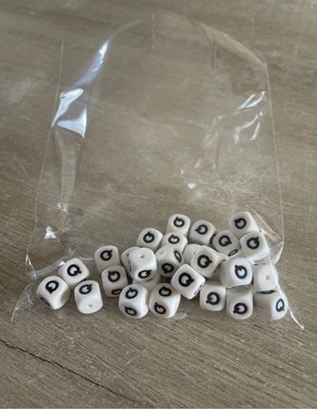 Perle silicone lettre Q