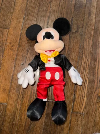 Mickey acheté à disneyland paris
