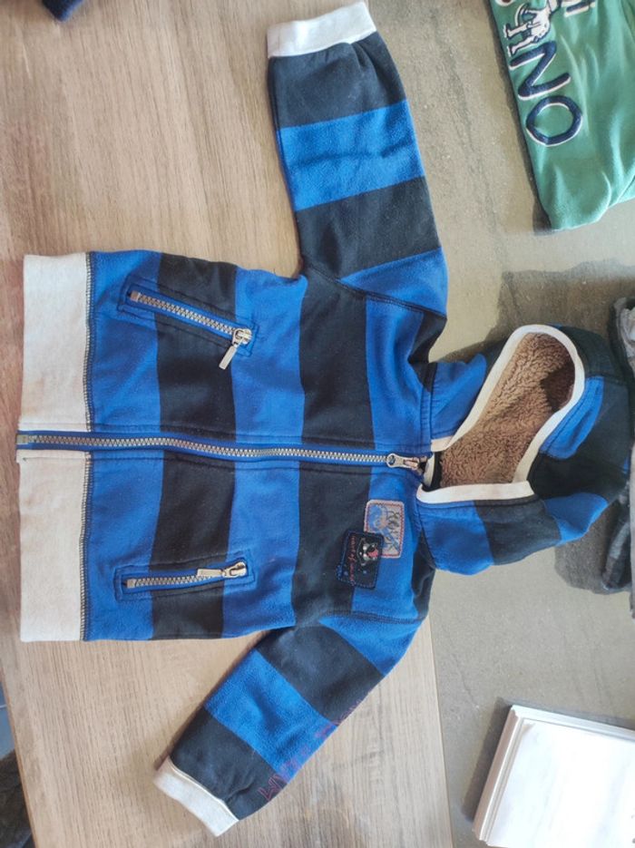 Lot 19 pulls / gilets / vestes - photo numéro 17