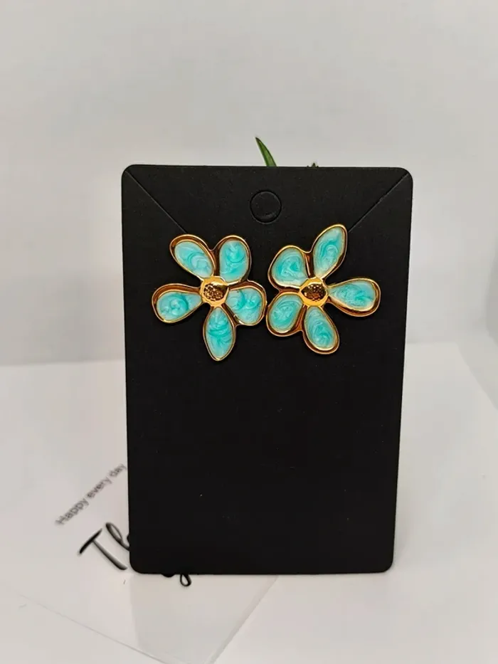 Boucles d'oreilles fleur dorées et turquoises nacrées - photo numéro 2