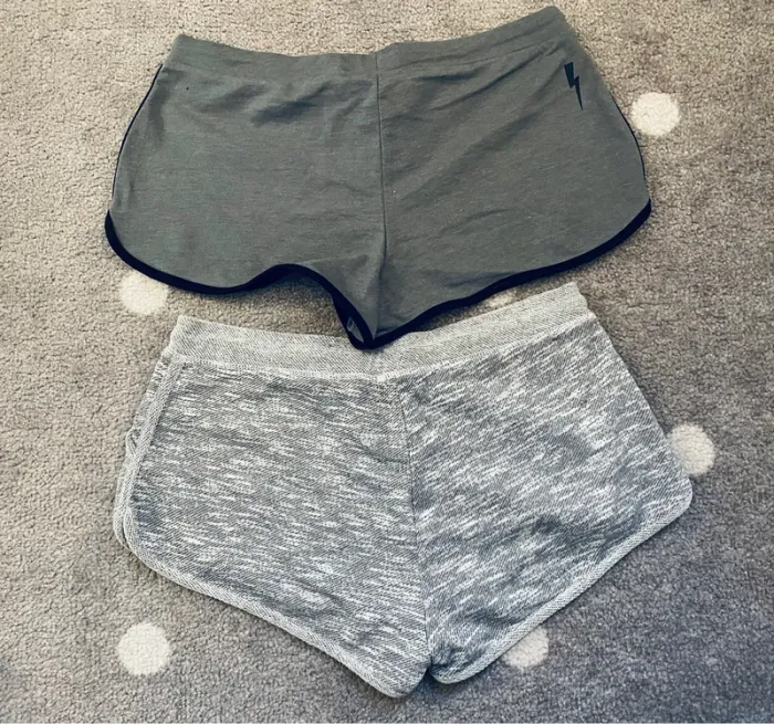 Undiz Lot 2 shorts Court Taille M/38 - photo numéro 4