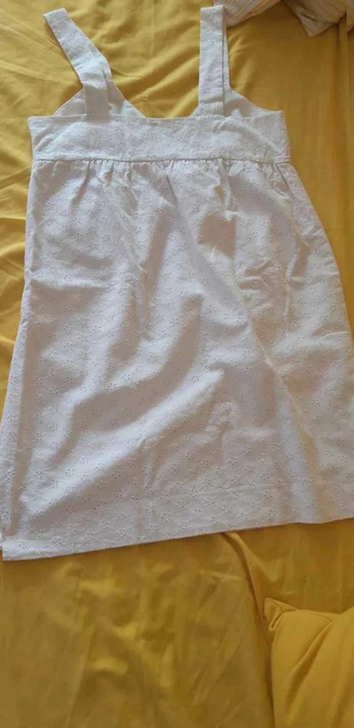 Robe en broderie  anglaise Naf  Naf  T40/42 - photo numéro 2