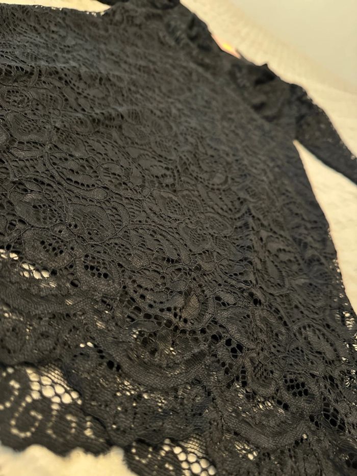 Robe Camille de Paris neuve M noir dentelles - photo numéro 2