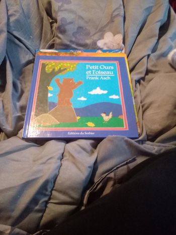 Livre enfant :"Petit ours et l'oiseau"