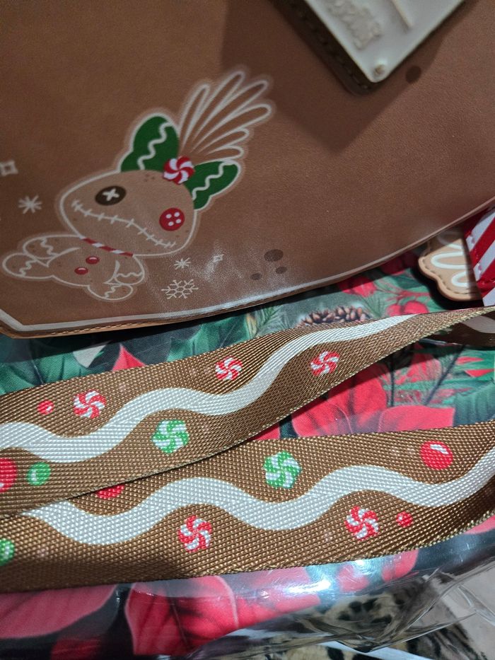 Loungefly stitch pain d’épice - photo numéro 6