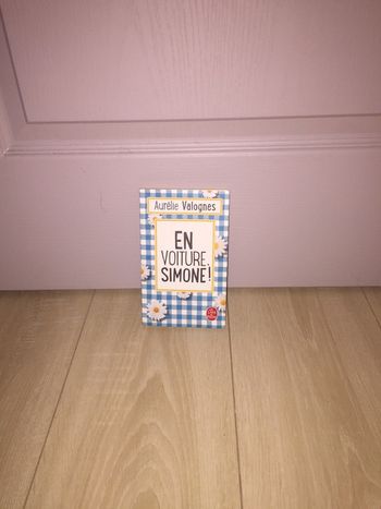 Livre 📕 En voiture Simone le livre de poche 3euros