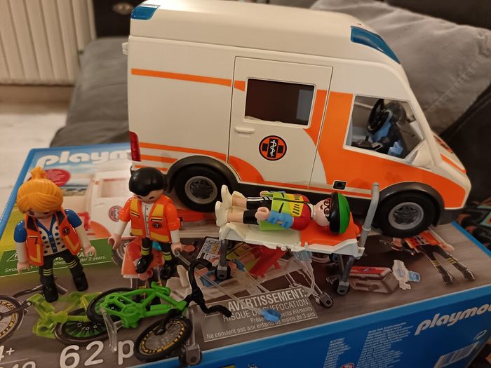 Ambulance playmobil
