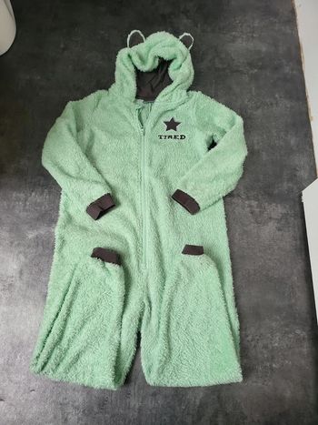 Combi/pyjama fille 8-10 ans très bon état
