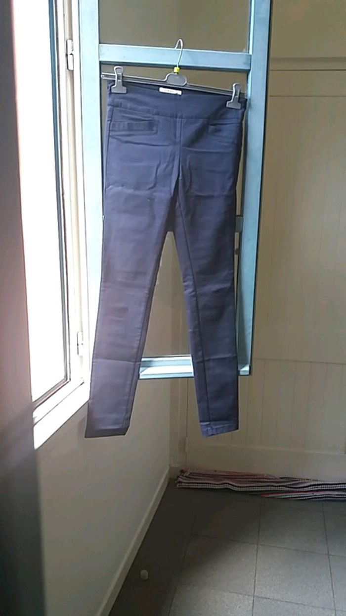 Beau pantalon moulant
