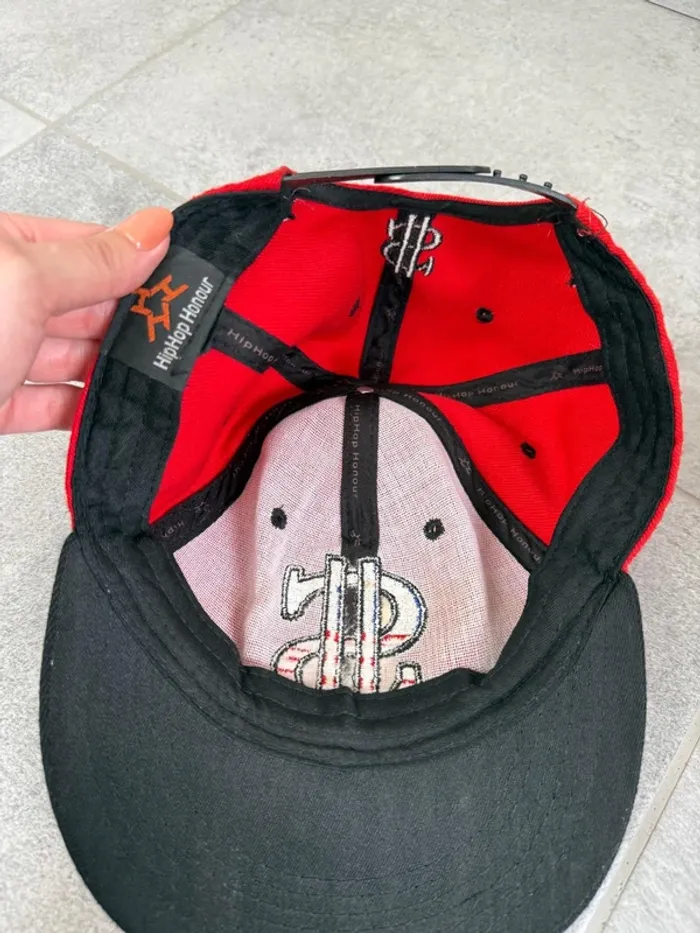 Casquette Dollar brodé HipHop Honor rouge et noire super état - photo numéro 5