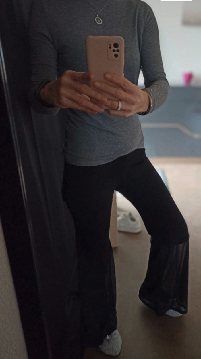Pantalon noir chic - photo numéro 3