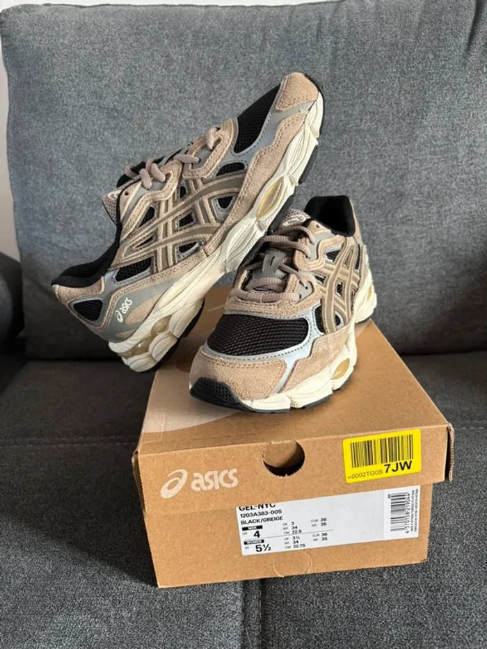 Asics gel NYC noir / greige 36