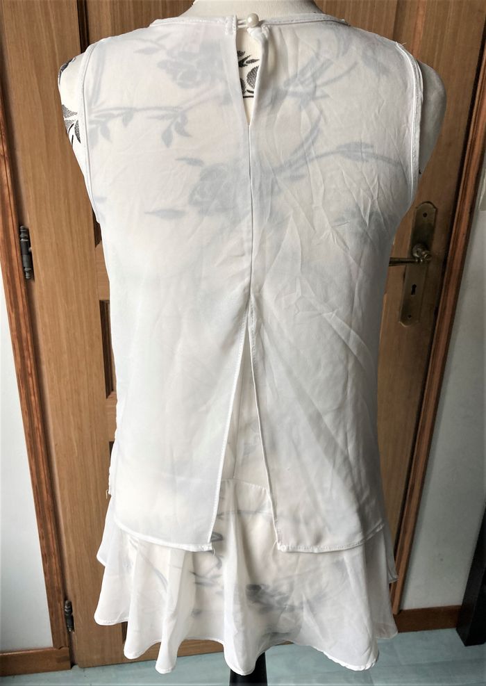 Blouse dentelle guipure sur voile blanc sans manches taille 38/40 - photo numéro 7