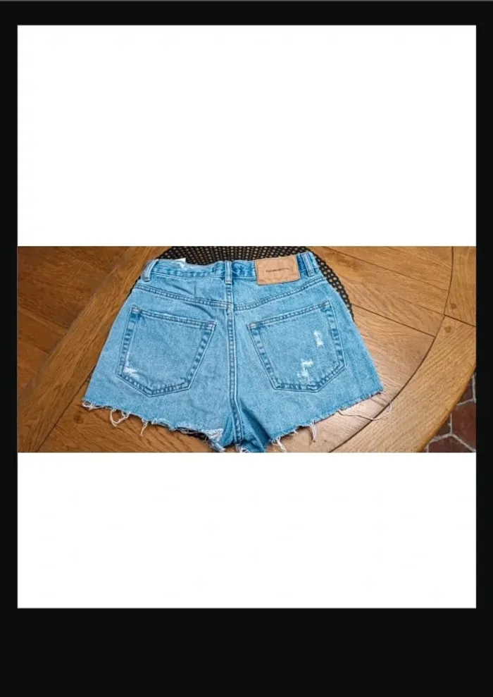 Short jean taille 32 - photo numéro 2