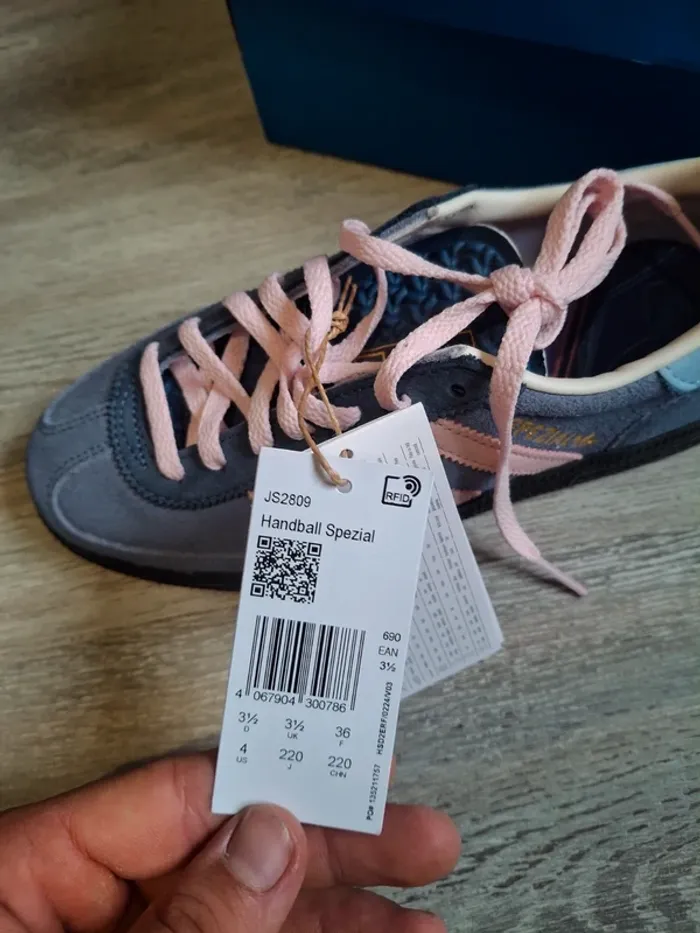 Adidas Spezial Marvel Taille 36 Neuve - photo numéro 6
