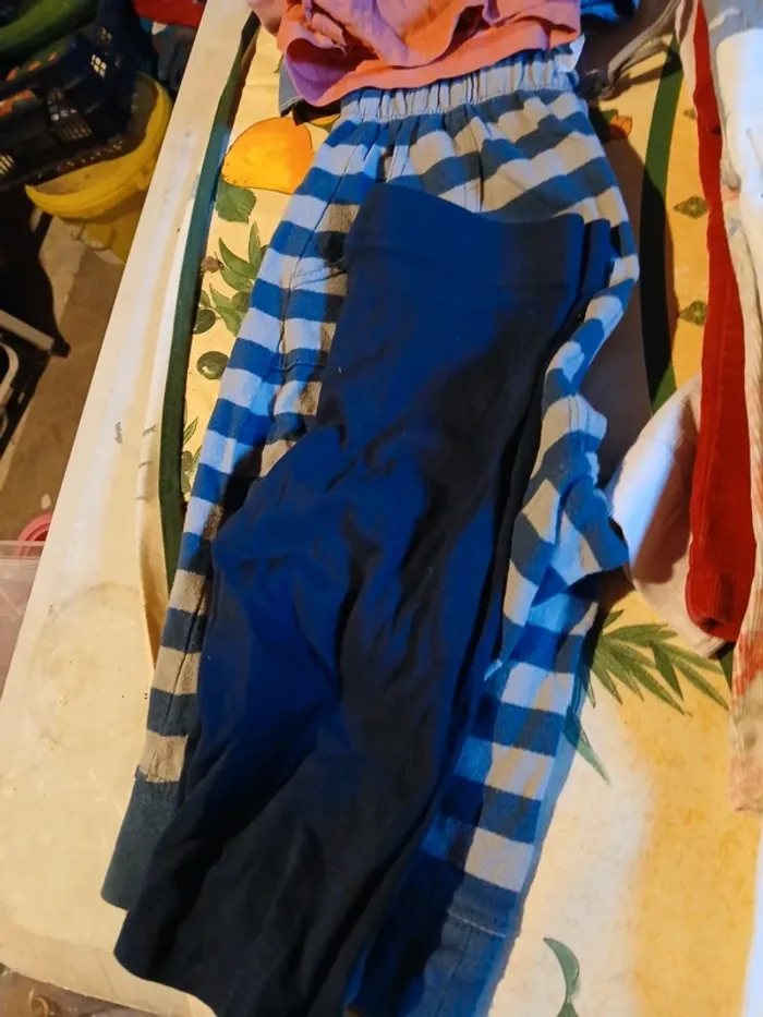 Lot vêtements  fille 4ans - photo numéro 2
