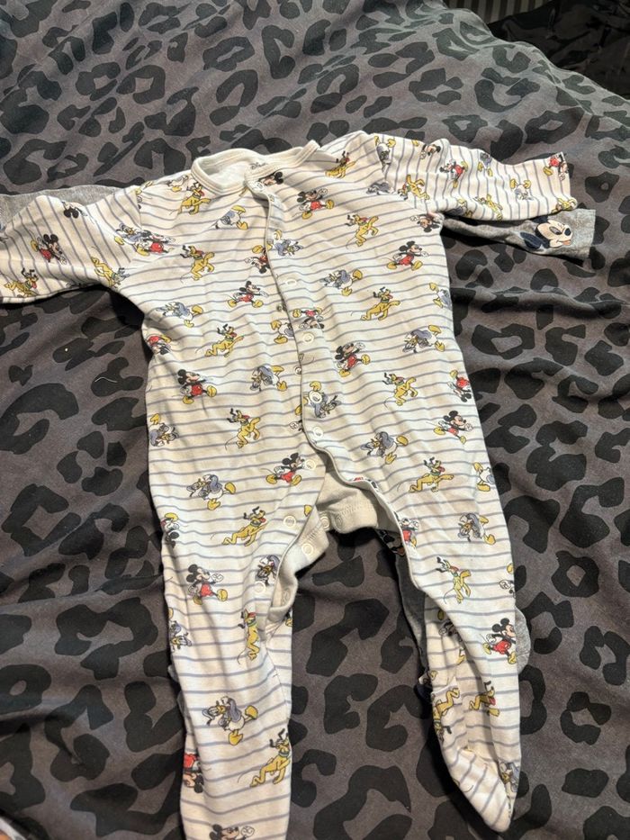 Lot de pyjamas bébé - photo numéro 4