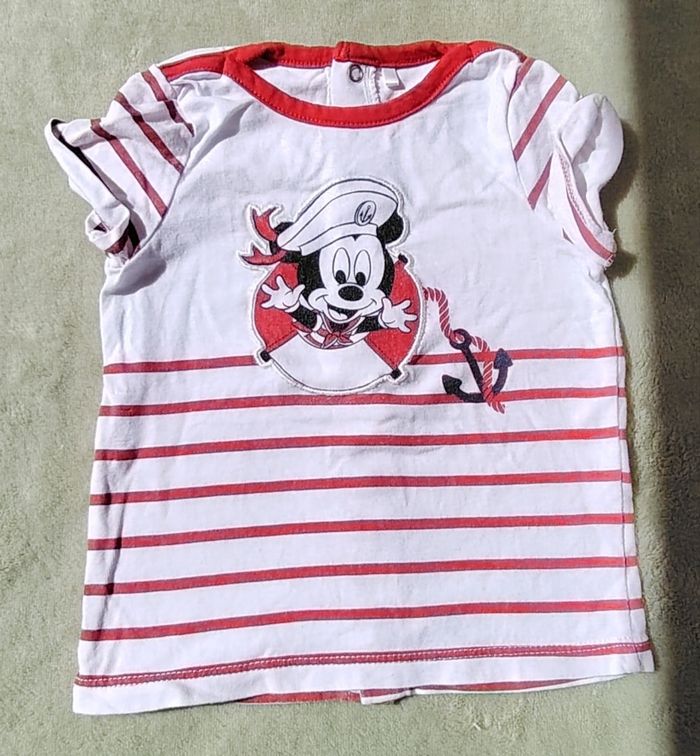Lot 5 tee shirts manches courtes 6 mois