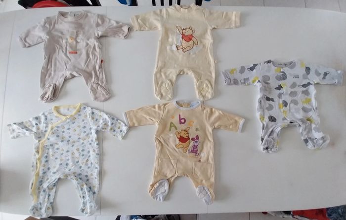 Pyjamas légers/été 1 pièce 1 mois