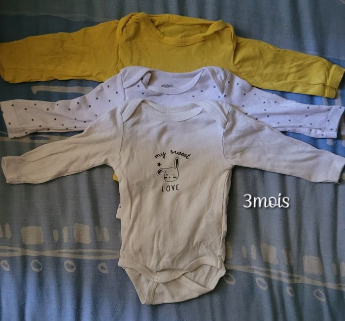 Lot bodies manches longues